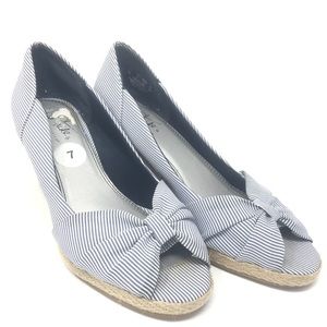 Life Stride open toe heels